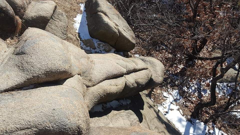  首尔冠岳山顶峰冬季风景欣赏