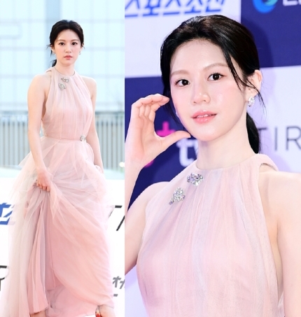 演员高润贞，粉红色礼服姿态"压倒性的美貌"